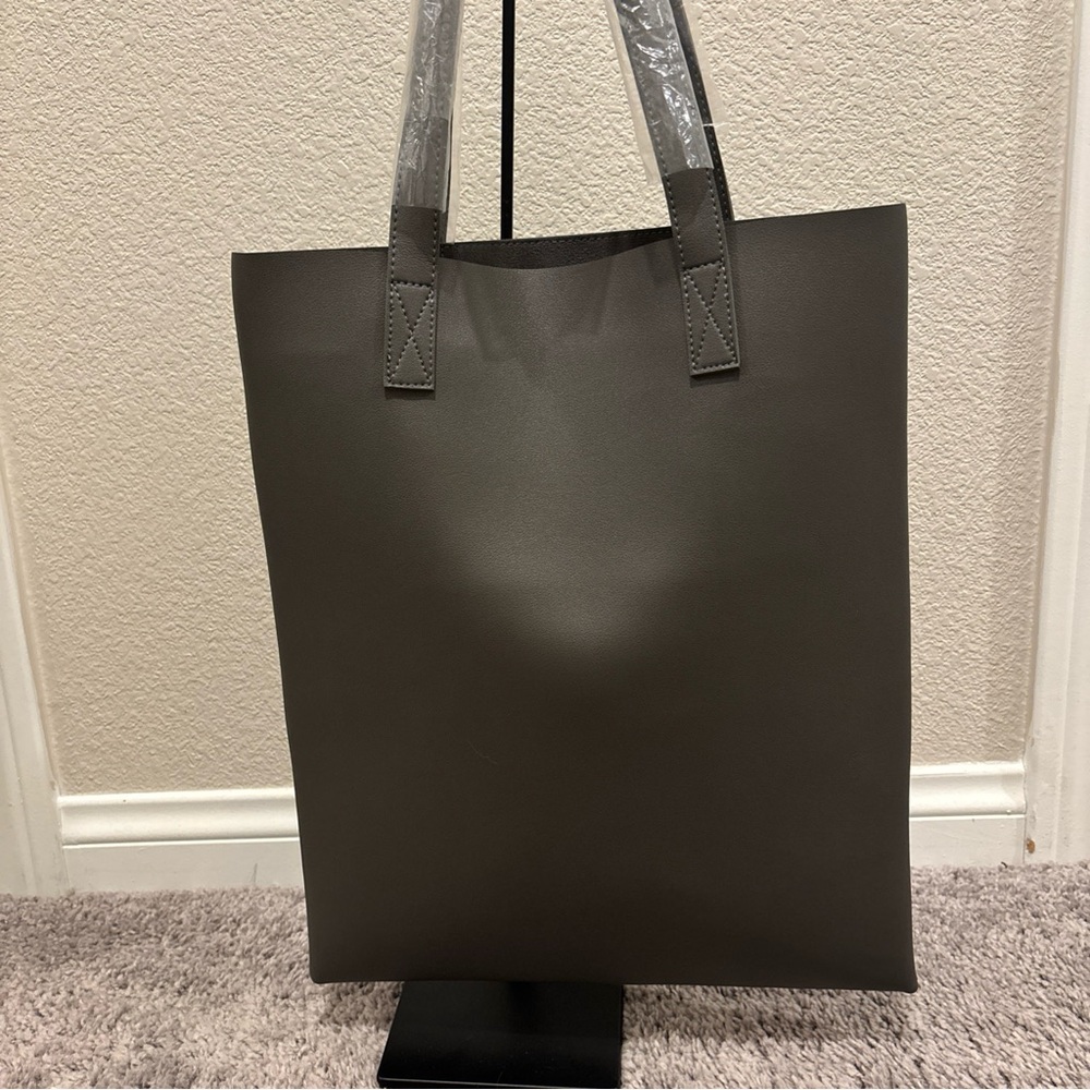 VEGAN LEATHER TOTE BAG